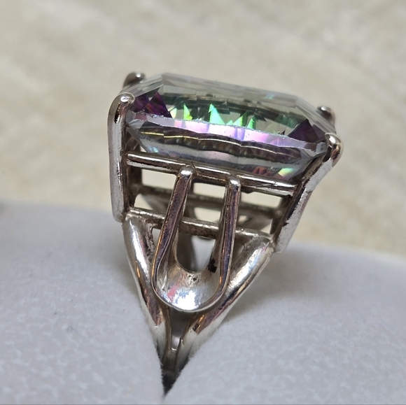 Stunning Mystic Topaz - Picture 4 of 14